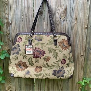 Tote floral tapestry bag.